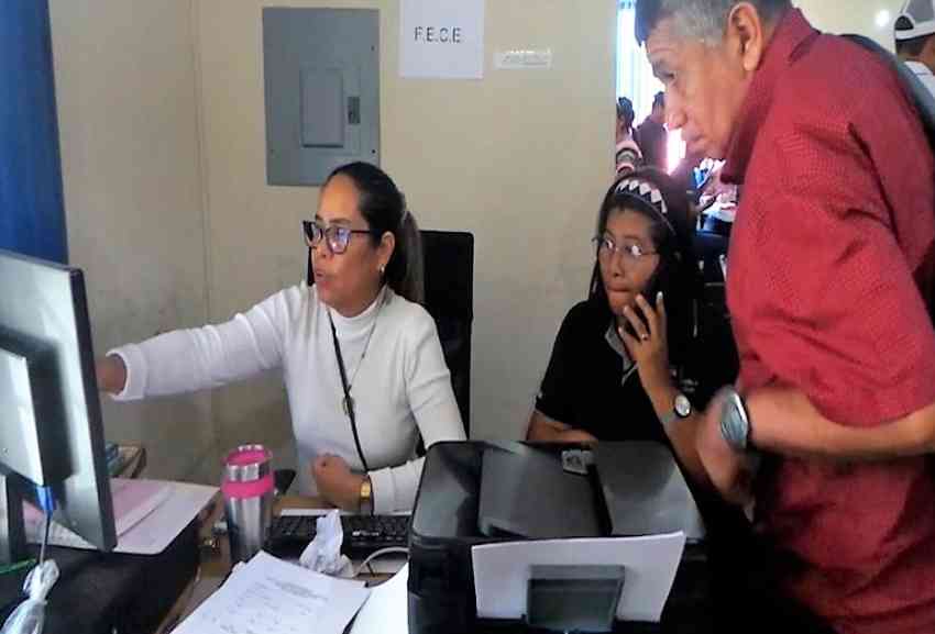 Ochenta y cuatro escuelas de la Comarca Ngäbe Buglé esperan por soluciones del Ministerio de Educación 