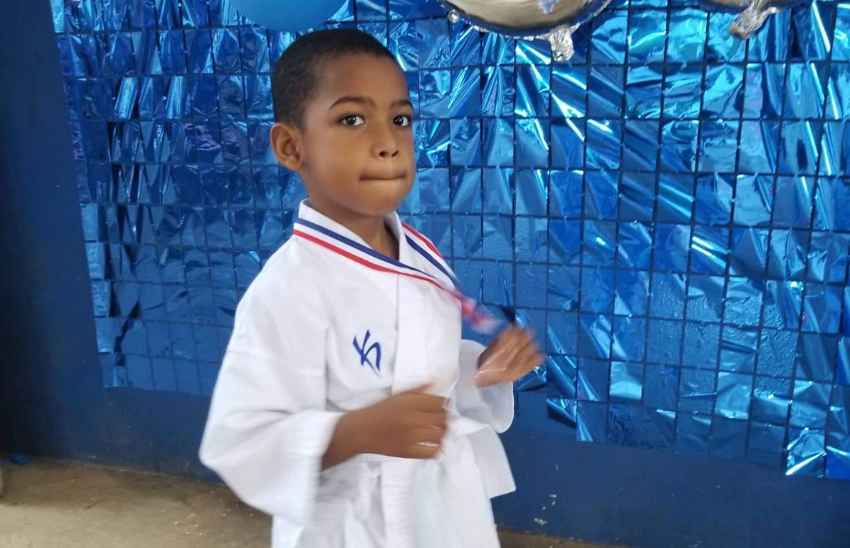 Encontró el sensei indicado; el karate ha sido un pilar en la formación del pequeño Mauricio 