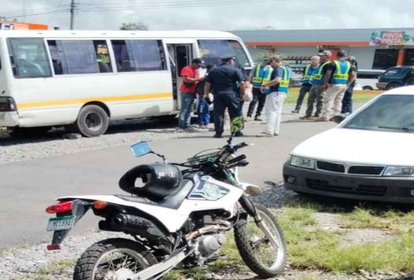 Migración y la Policía Nacional aprehende a 19 migrantes en Bugaba 