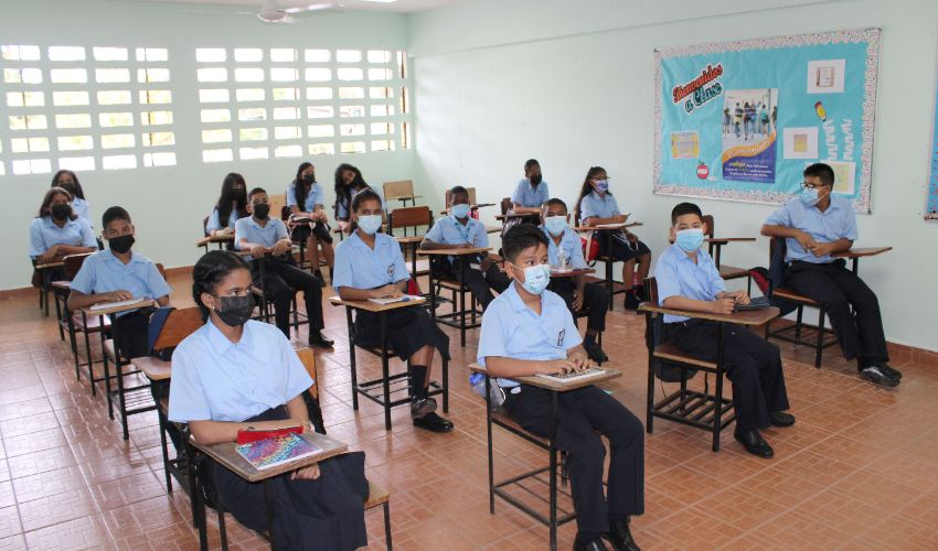  Estudiantes culminan con éxito primer trimestre del año académico 2023  