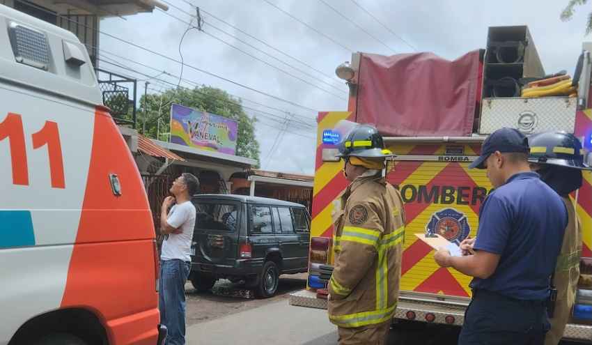 ¡Santo padre! Hombre recibe descarga eléctrica en Guararé  