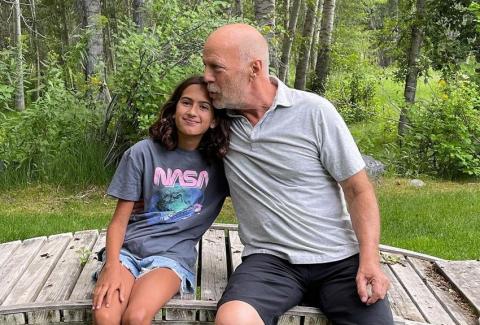 Esposa de Bruce Willis recuerda la felicidad del actor en un viaje a Disneyland  