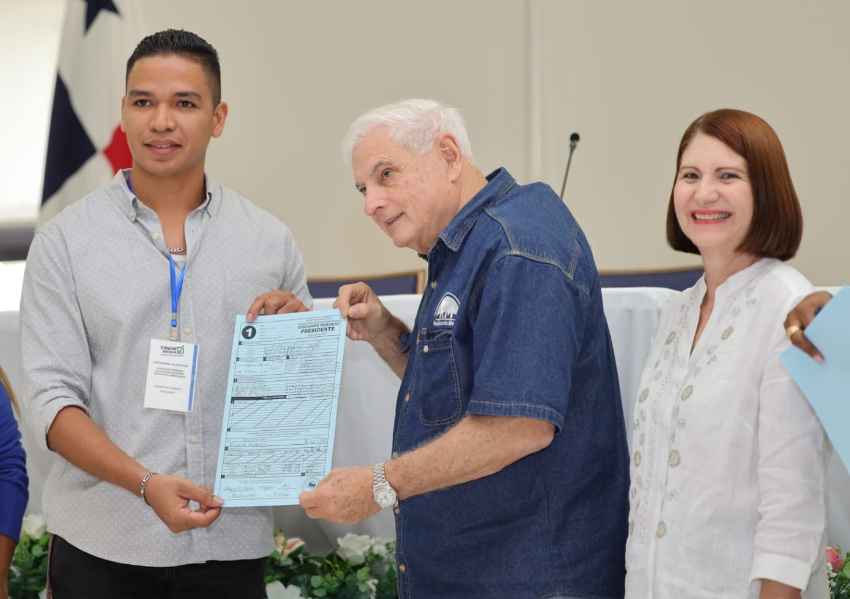 Ricardo Martinelli es proclamado primer candidato presidencial 2024 
