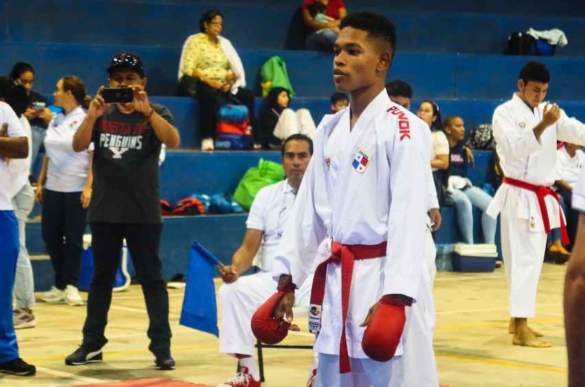 El senpai, responsable de una nueva generación de karatecas que van en ascenso 