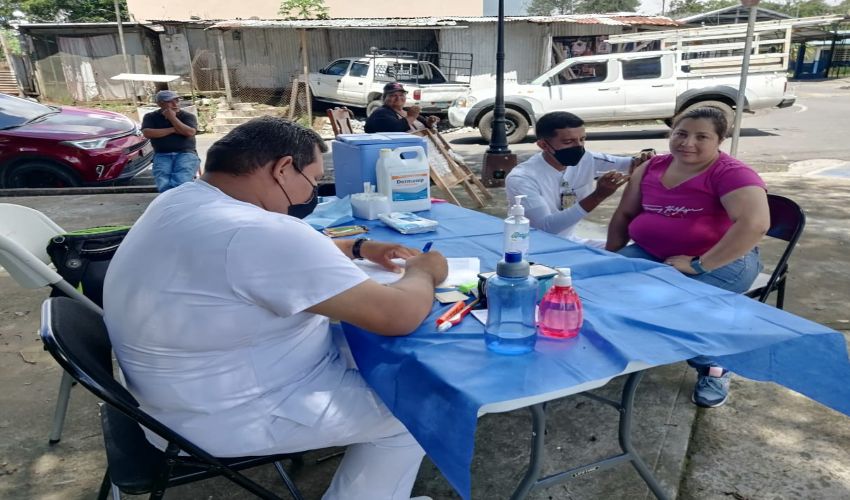 Los especialistas se encuentran en los espacios asignados.  