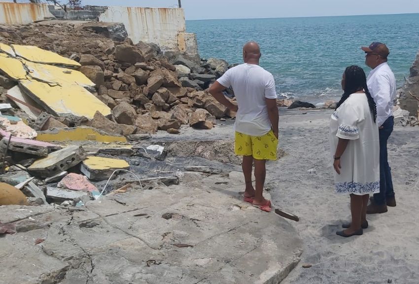 Exigen rompeolas en otras comunidades de Panamá Oeste; temen destrucción de más casas por fuertes oleajes 