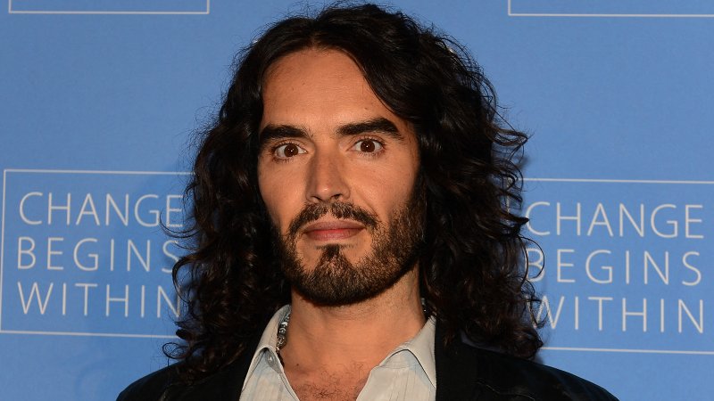 Russell Brand califica de 'angustiosa' su situación tras ser acusado de agresión sexual 