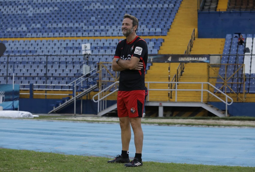 Chequea las reacciones de la prensa internacional a rumores de salida de Thomas Christiansen 