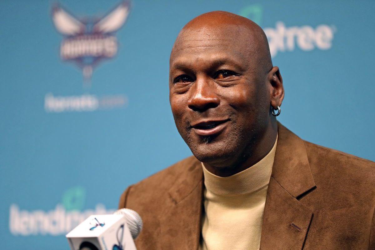¡Multimillonario! Michael Jordan, primer deportista en entrar la lista Forbes 400 