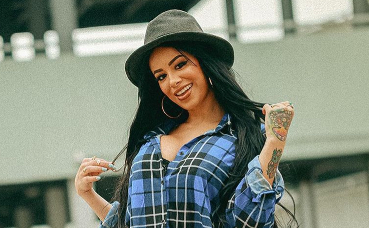 ¡Ella es una nueva mujer! Le vuelven a recordar  a Liz Baila su oscuro pasado y que bastante que cantó en concierto de Anuel 