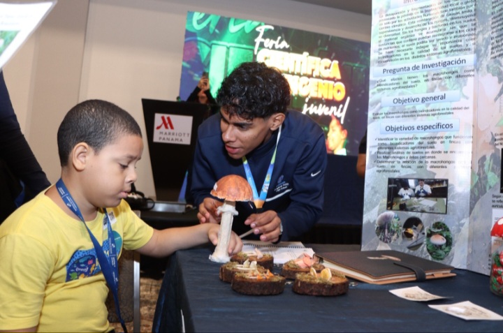 Feria del Ingenio Juvenil premia a los mejores proyectos de 2023 