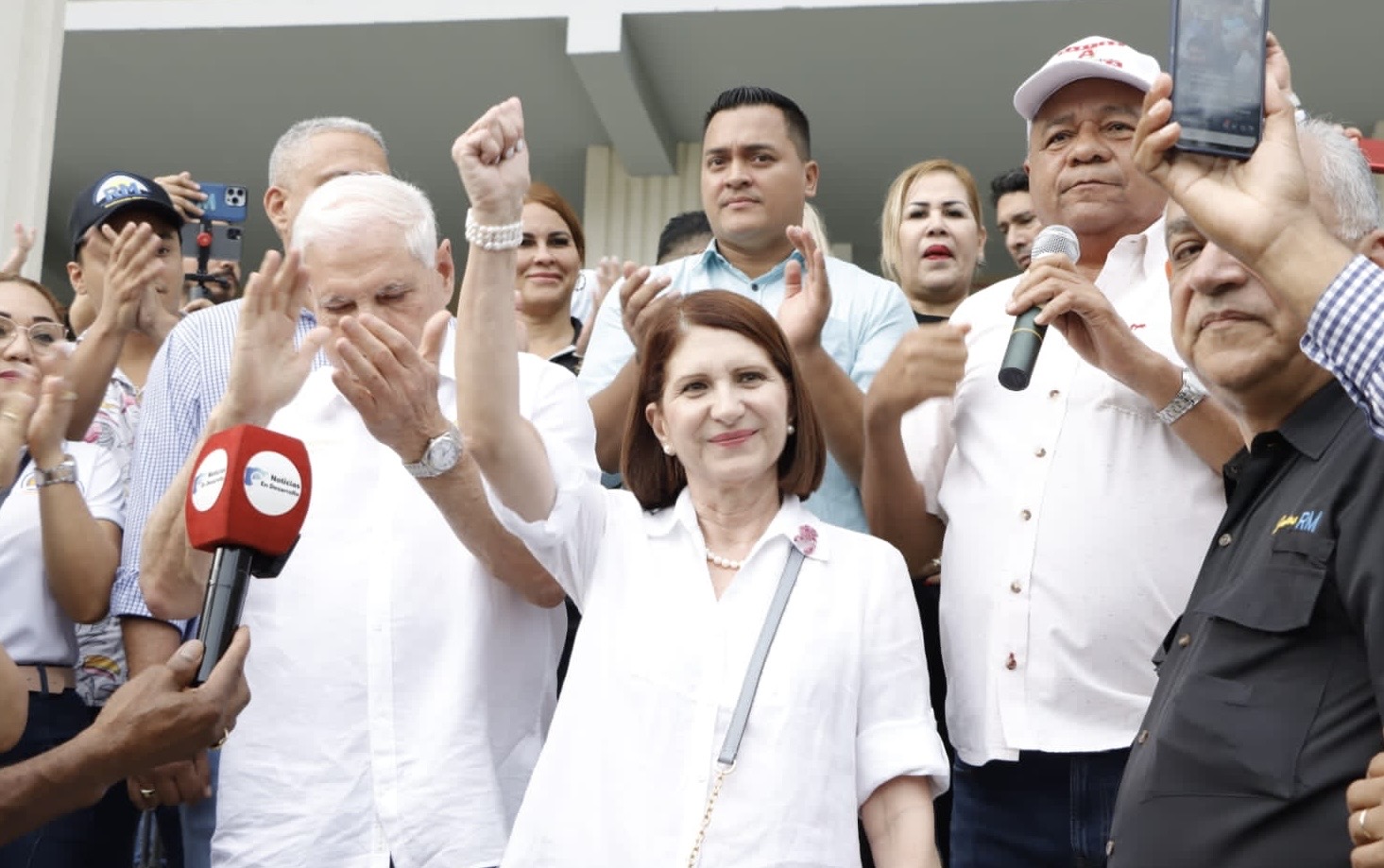 ¡Ahora sí, con todo! Tribunal Electoral admite candidatura de Marta Linares de Martinelli  