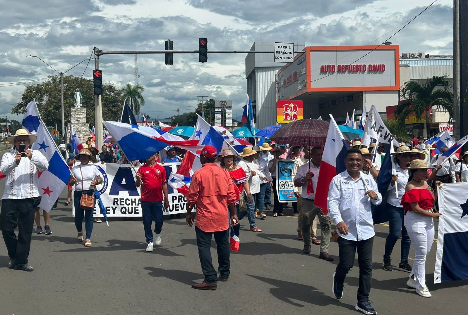 ¡Quieren su quincena! Docentes chiricanos de dos asociaciones se mantienen en paro  