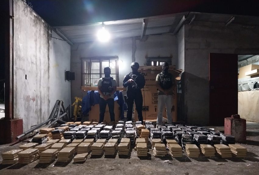 Capturan a pareja con 547 paquetes de presunta droga dentro de un depósito en Juan Díaz 