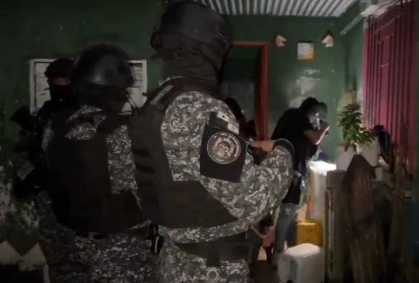 Incautan 220 paquetes con droga  y aprehenden a 15 personas tras reforzarmiento policial en Colón  