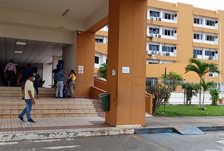 ¡Situación crítica! Hospital Nicolás A. Solano traslada pacientes a otros centros médicos 