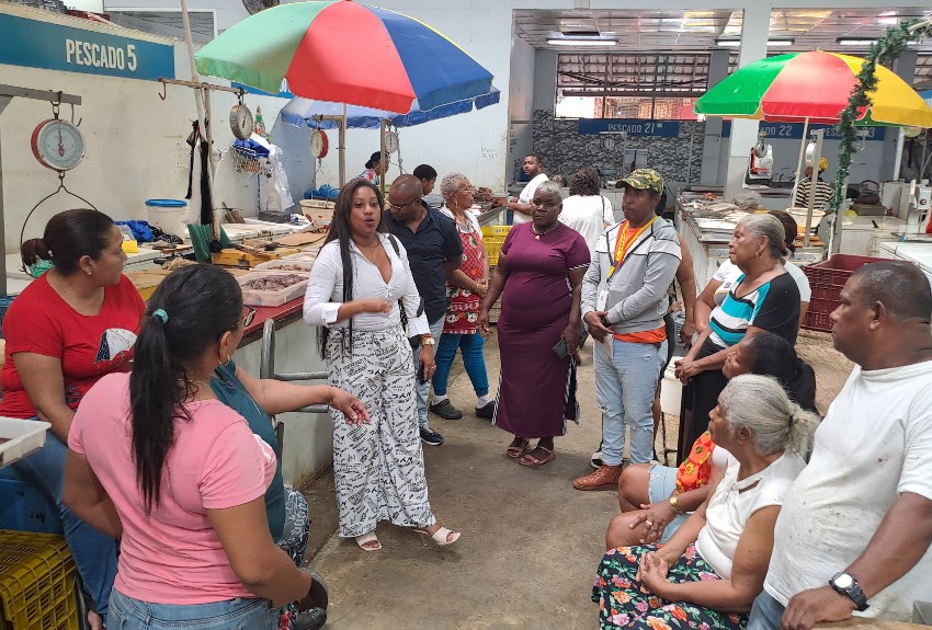 Denuncian competencia desleal por vendedores de pescado en Colón 
