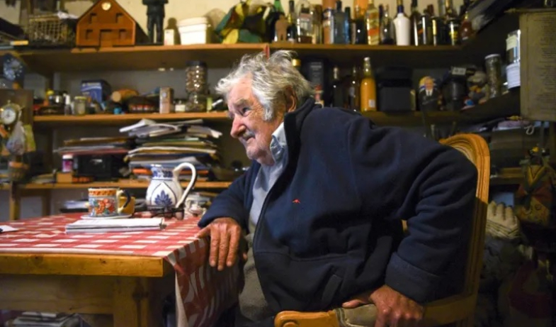 Expresidente uruguayo José Mujica anuncia que tiene un tumor en el esófago 