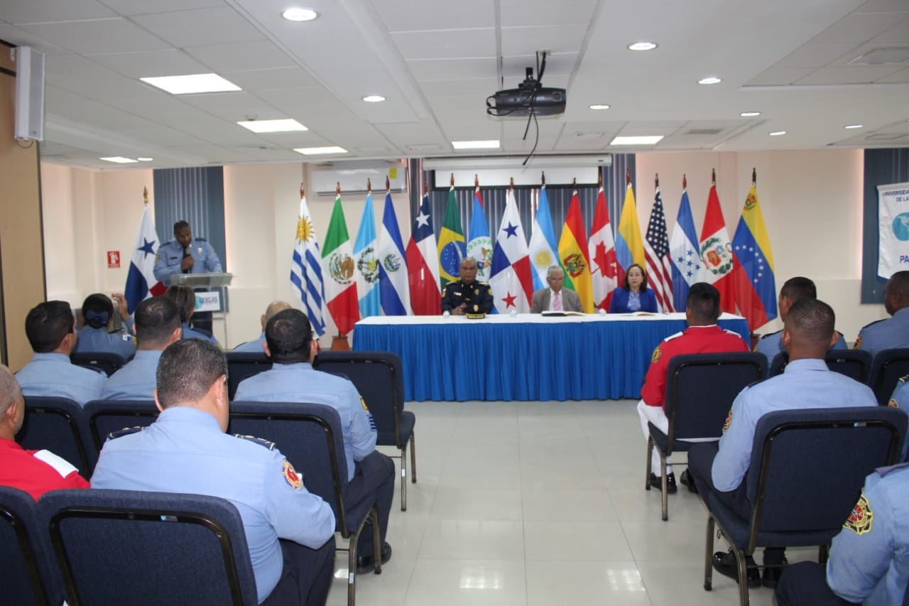 73 bomberos culminan Diplomado en Investigación de Incendios y Explosiones en Panamá 