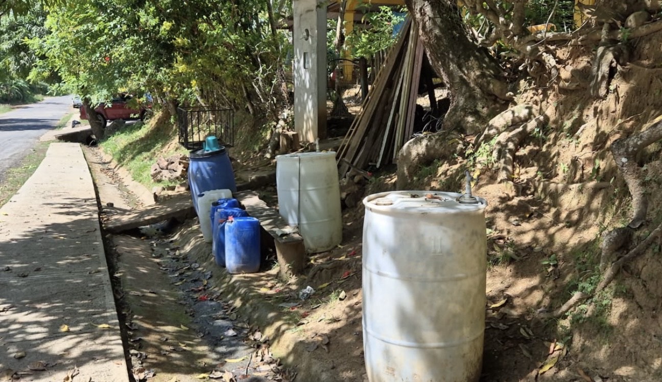 Residentes de Los Pozos viven un calvario sin agua  