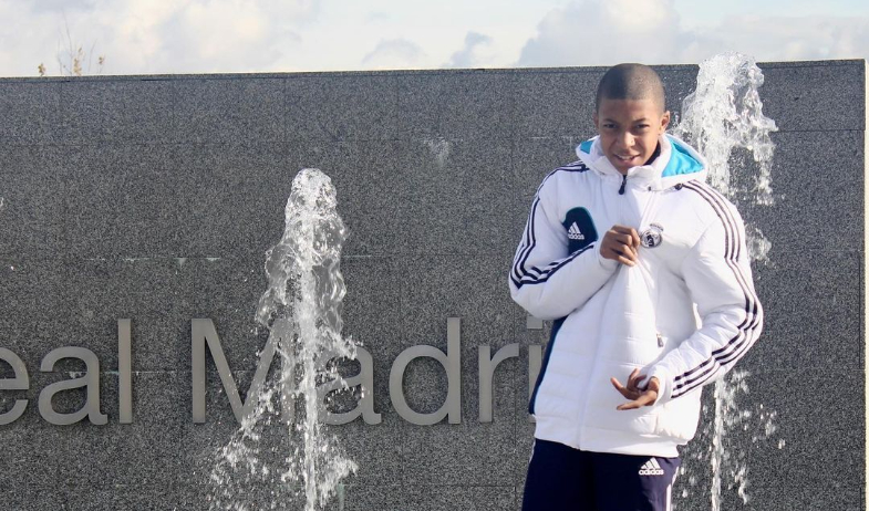 Kylian Mbappé cumple su sueño de vestir la camiseta del Real Madrid 
