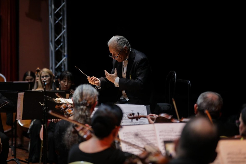 Orquesta Sinfónica celebró sus 83 años de fundación; hubo reconocimiento a músicos de larga trayectoria 
