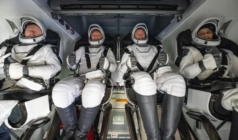 El dramático regreso a la Tierra de los astronautas varados 9 meses en el espacio