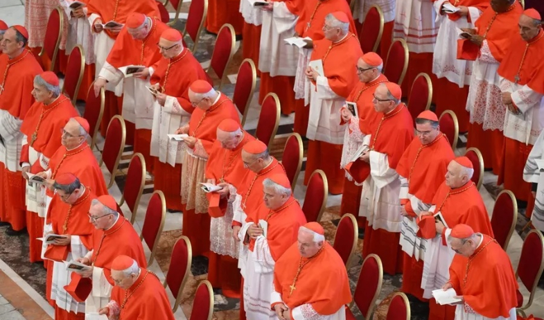 El estricto ceremonial del cónclave contado paso a paso 