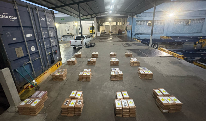 Detectan 400 paquetes de drogas en terminal portuaria de Colón 