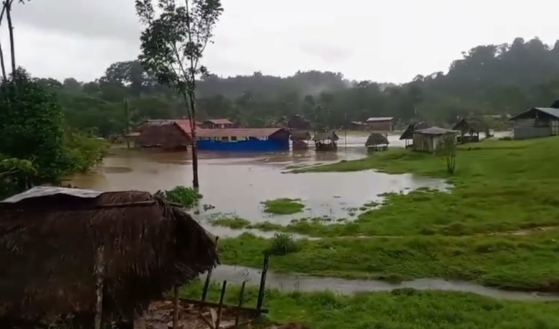 Fuertes lluvias inundan la comunidad Nueva Lucha en Donoso 