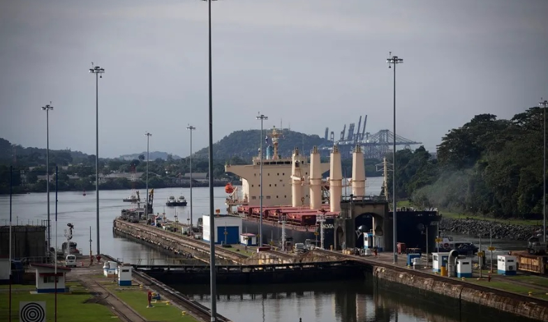 El canciller panameño afirma que varios países reconocen que el Canal es de Panamá 
