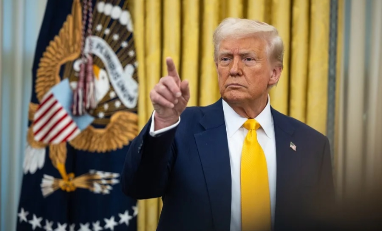 Trump llama por separado a Putin y Zelenski para buscar una salida al conflicto 