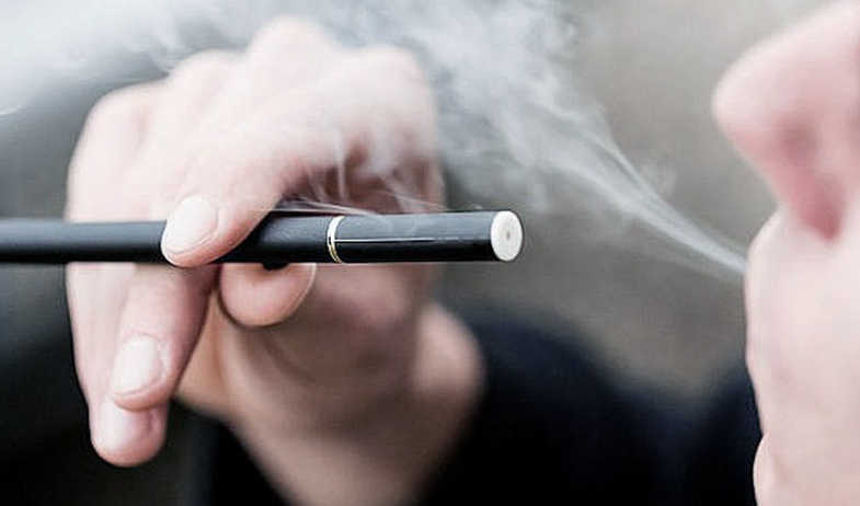 En agosto entra a regir la prohibición del uso y venta de  cigarrillos electrónicos a menores de edad 