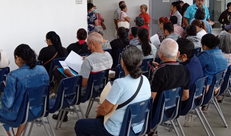 Cierres de calles afectan traslado de pacientes desde Bocas del Toro 
