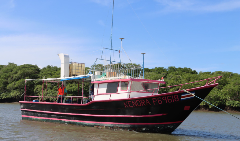 Subastarán tres embarcaciones que fueron capturadas por pesca ilegal  
