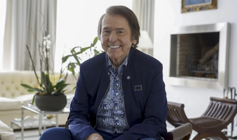 Raphael, de vuelta tras su hospitalización: 'Si te digo que no me asusté, mentiría' 