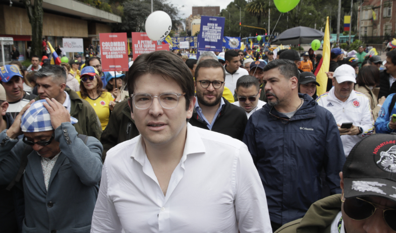 Menor que atacó a precandidato en Colombia integró programa de Petro y era 'conflictivo' 