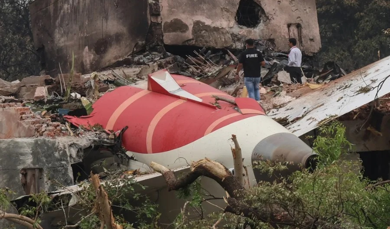 'Había cadáveres a mi alrededor': habla el único superviviente de la tragedia de Air India 