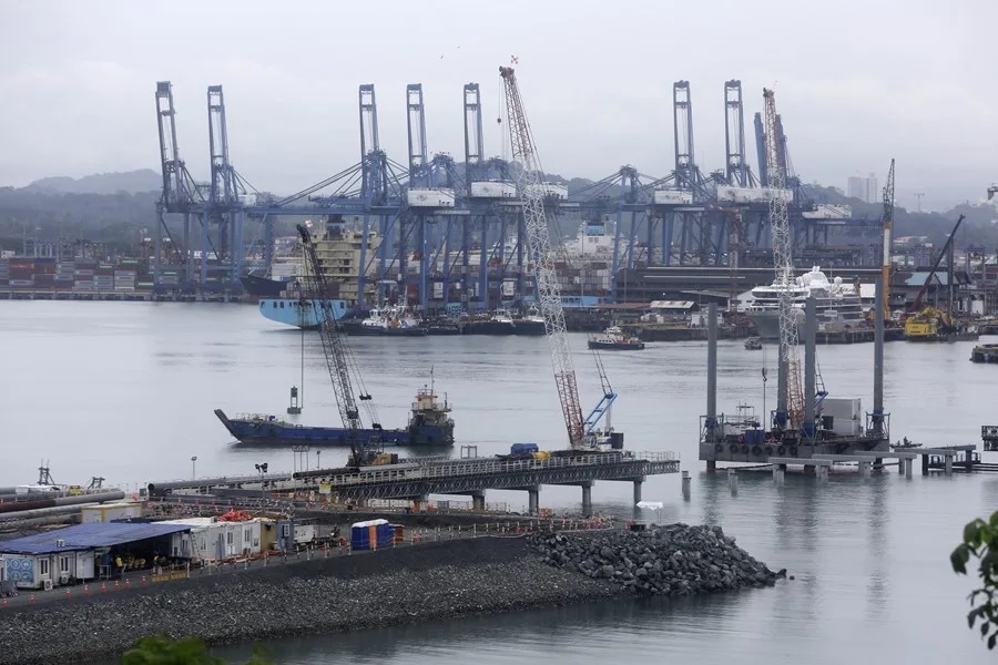 El cruce por el Canal 'no puede ser gratuito', reitera Panamá ante la insistencia de EEUU 