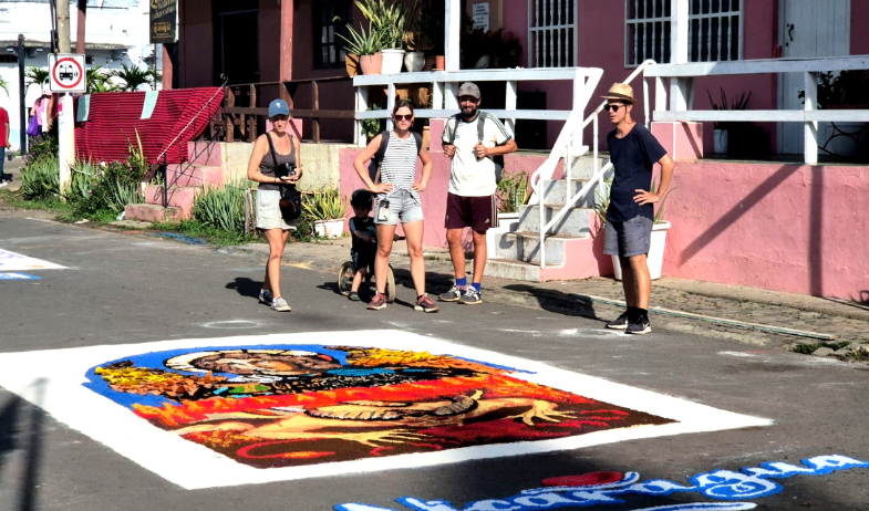 Inicia el ciclo festivo del Corpus Christi con tradición, colorido y fervor religioso 