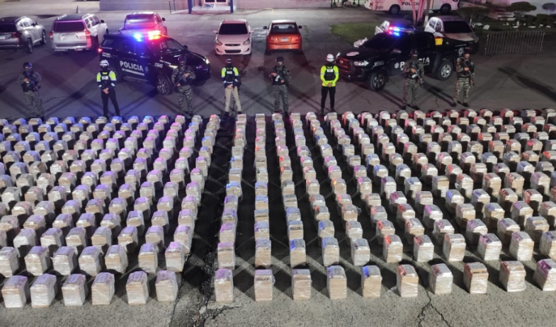 Incautan más de 9 toneladas de drogas en cuatro días a nivel nacional 