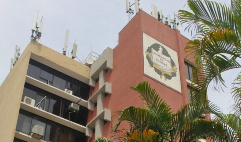 Demoras en refrendos afectan gravemente la operatividad de la Universidad de Panamá 