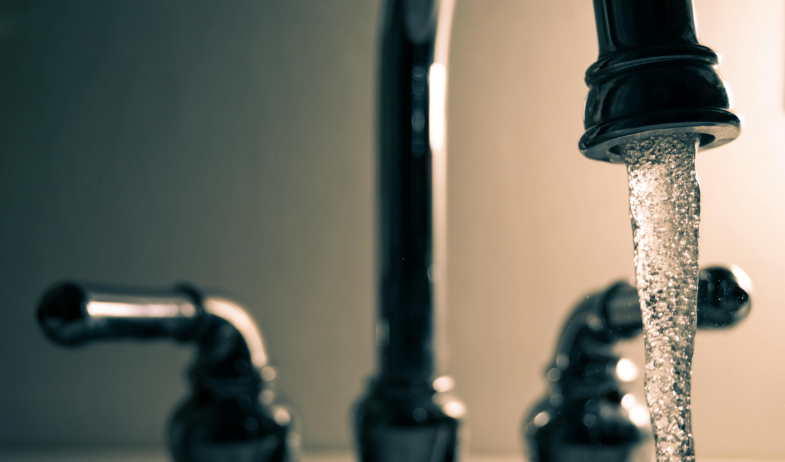 Autoridades aclaran que el agua en Soná no está contaminada y cumple con los estándares 