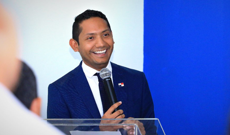 Juez cambia detención preventiva por reporte periódico a 'Nando' Meneses 