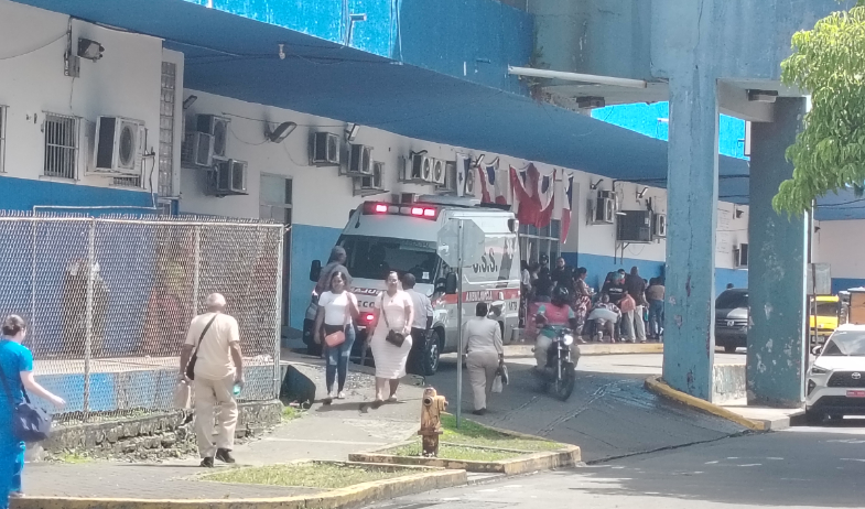 Riña en Cuatro Altos termina con un joven herido de bala y un seguridad lesionado 