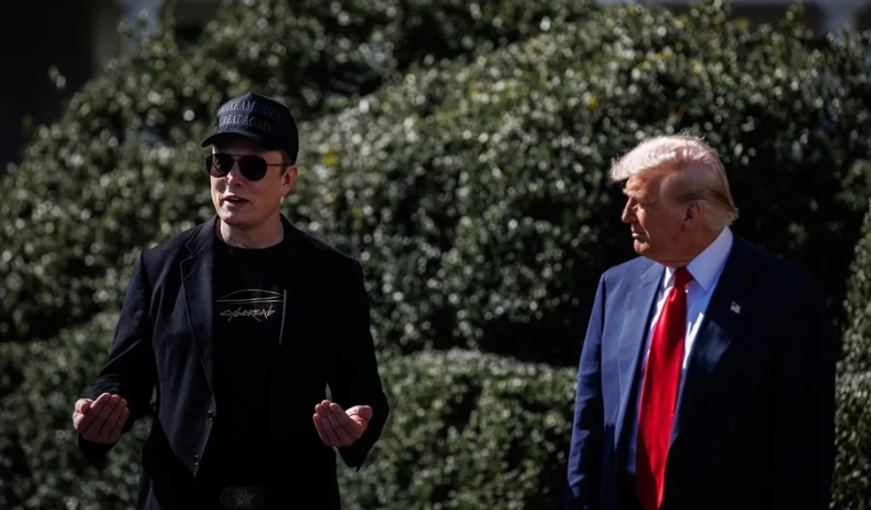 Trump carga de nuevo contra Musk: sin subsidios 'tendría que regresar a Sudáfrica' 