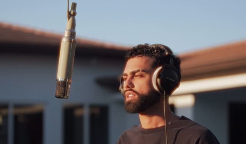 Jay Wheeler muestra su evolución en ‘Desde La Raíz’, su nuevo documental musical 