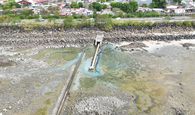 MiAMBIENTE ordena paralización temporal de actividades a empresa por infracciones ambientales en la Bahía de Panamá 