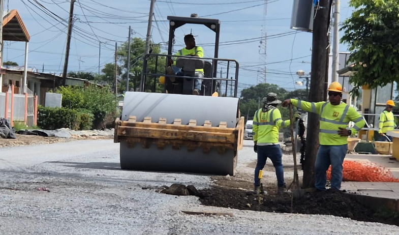 Comerciantes de Ocú piden auxilio por cierre de la vía principal 