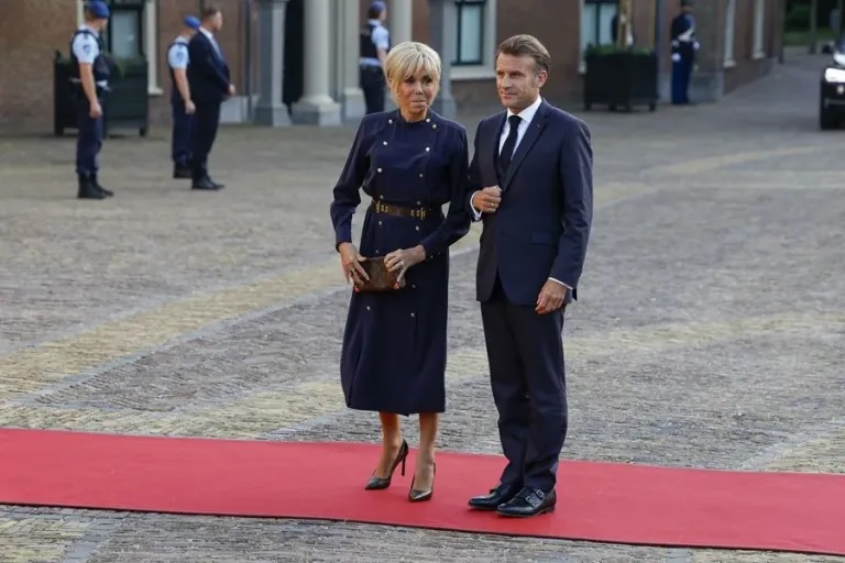 Macron demanda en EE.UU. a la ‘influencer’ que dijo que la primera dama francesa es un hombre 